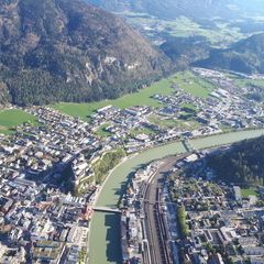 Flugwegposition um 15:57:02: Aufgenommen in der Nähe von Gemeinde Kufstein, Kufstein, Österreich in 1062 Meter